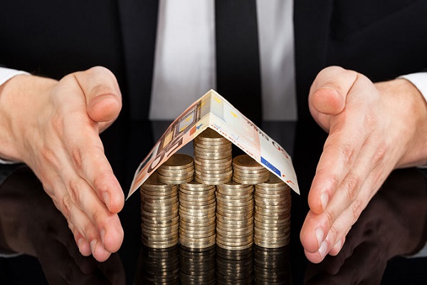 德银报告：科技股泡沫与美联储政策成2026年最大风险