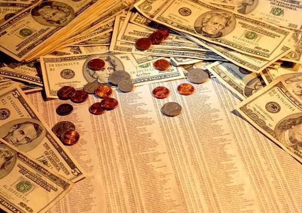 美联储决议前贵金属集体走高，白银涨至60美元创历史新高